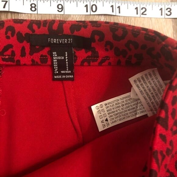Forever 21 red Leopard cheetah animal print mini denim jean skirt -S - Picture 6 of 7
